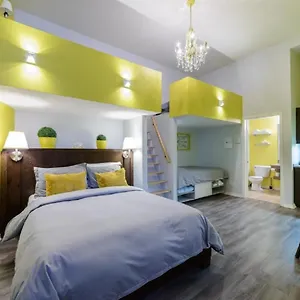 https://auberge-aux-deux-lions.hotelsquebeccity.net
