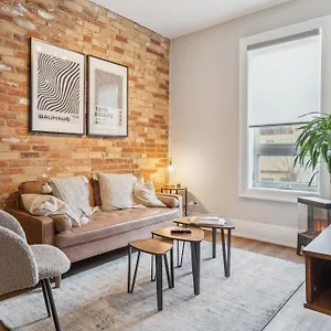 https://the-queens-griffen.hotelstorontoontario.org