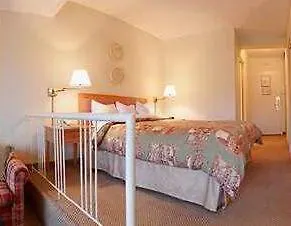 https://clarion-suites.hotels-in-montreal.org